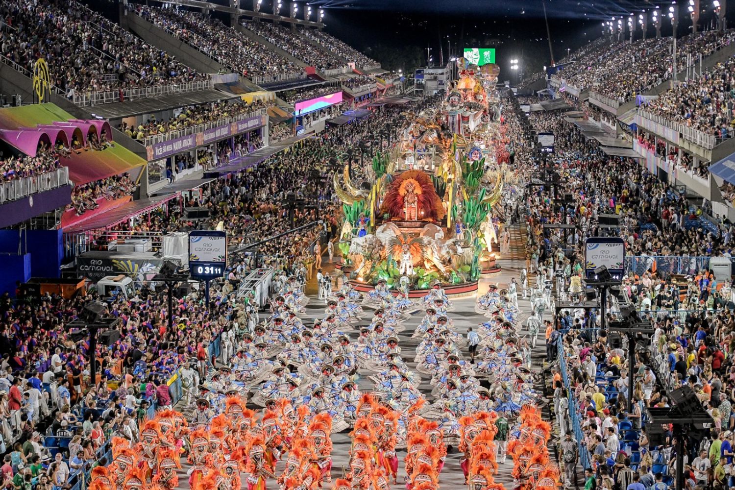 Ingressos de arquibancadas e cadeiras para o Rio Carnaval 2024 já estão